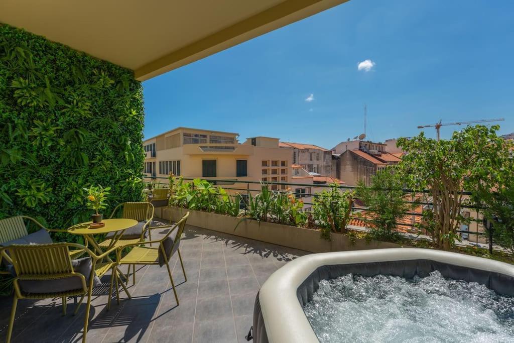Super Anadia - Olive Apartment Фуншал Екстериор снимка