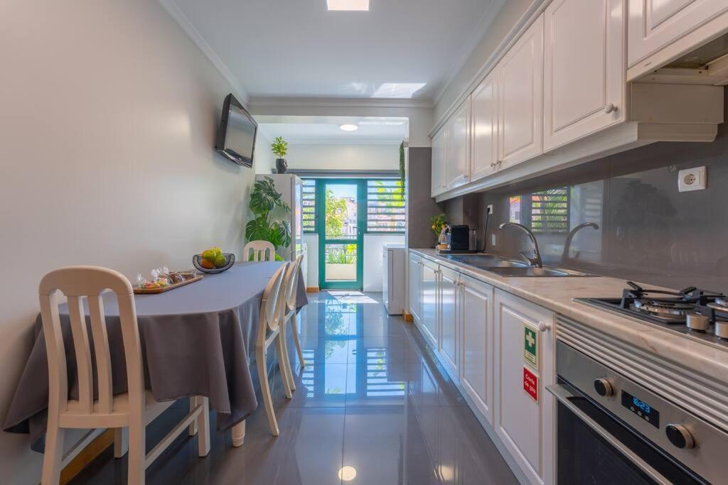 Super Anadia - Olive Apartment Фуншал Екстериор снимка